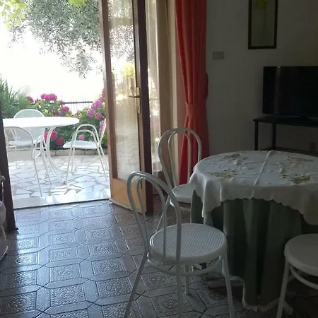 Apartamento Casa Laura Brenzone sul Garda
